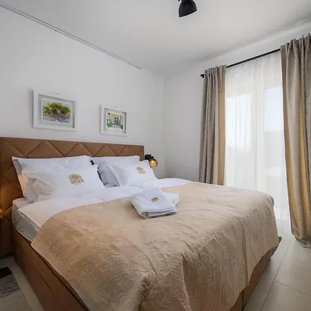 Vila Oliva *