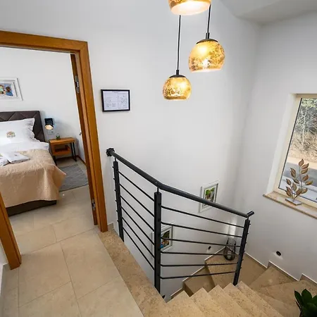 Oliva Villa Muntrilj