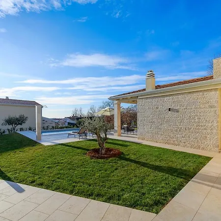 Oliva Villa