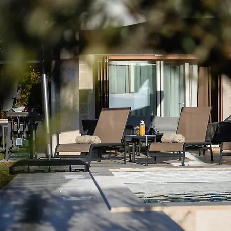 Oliva Villa